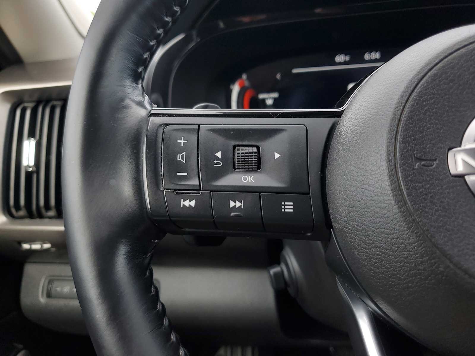 Used 2023 Scarlet Ember Tintcoat Nissan Platinum image 22