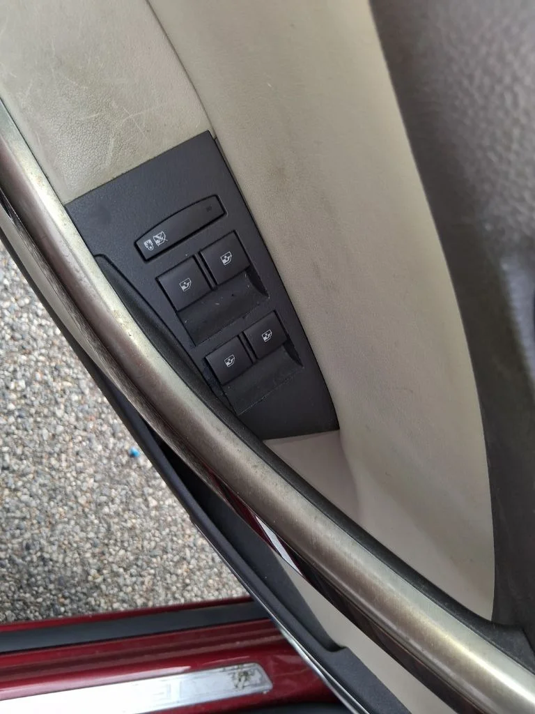 Used 2014 Red Buick Convenience Group image 11