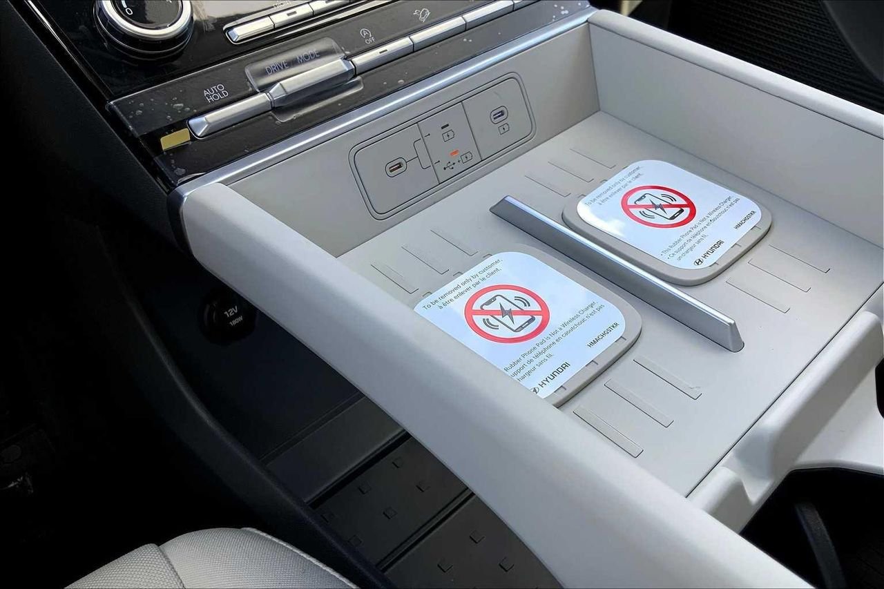2026 Hyundai Santa Fe SE - Photo 18