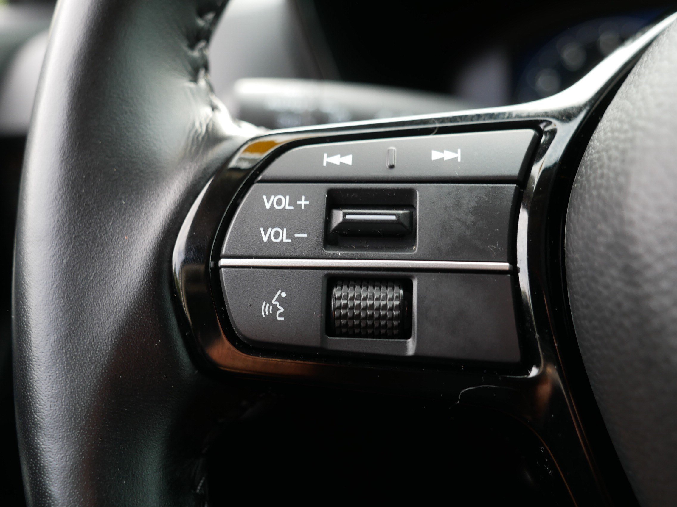 Used 2026 White Honda EX-L image 28