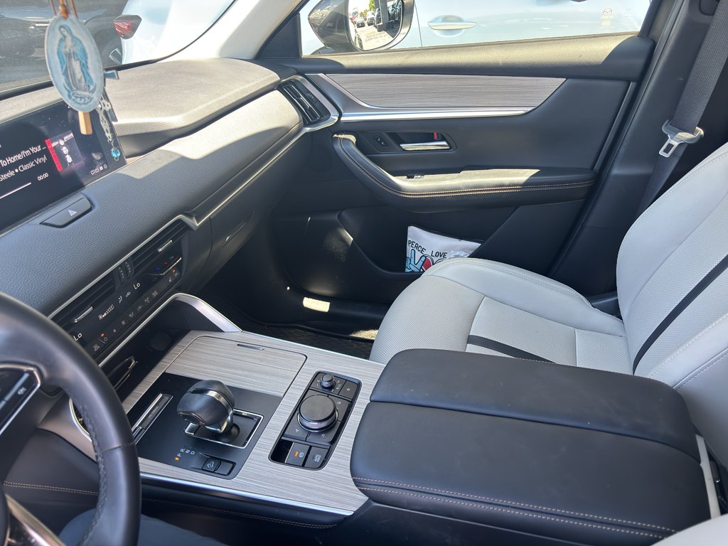 Used 2025 Machine Gray Metallic Mazda Preferred Package image 3