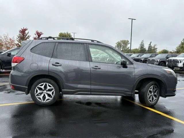 Used 2022 Magnetite Gray Metallic Subaru Premium image 16