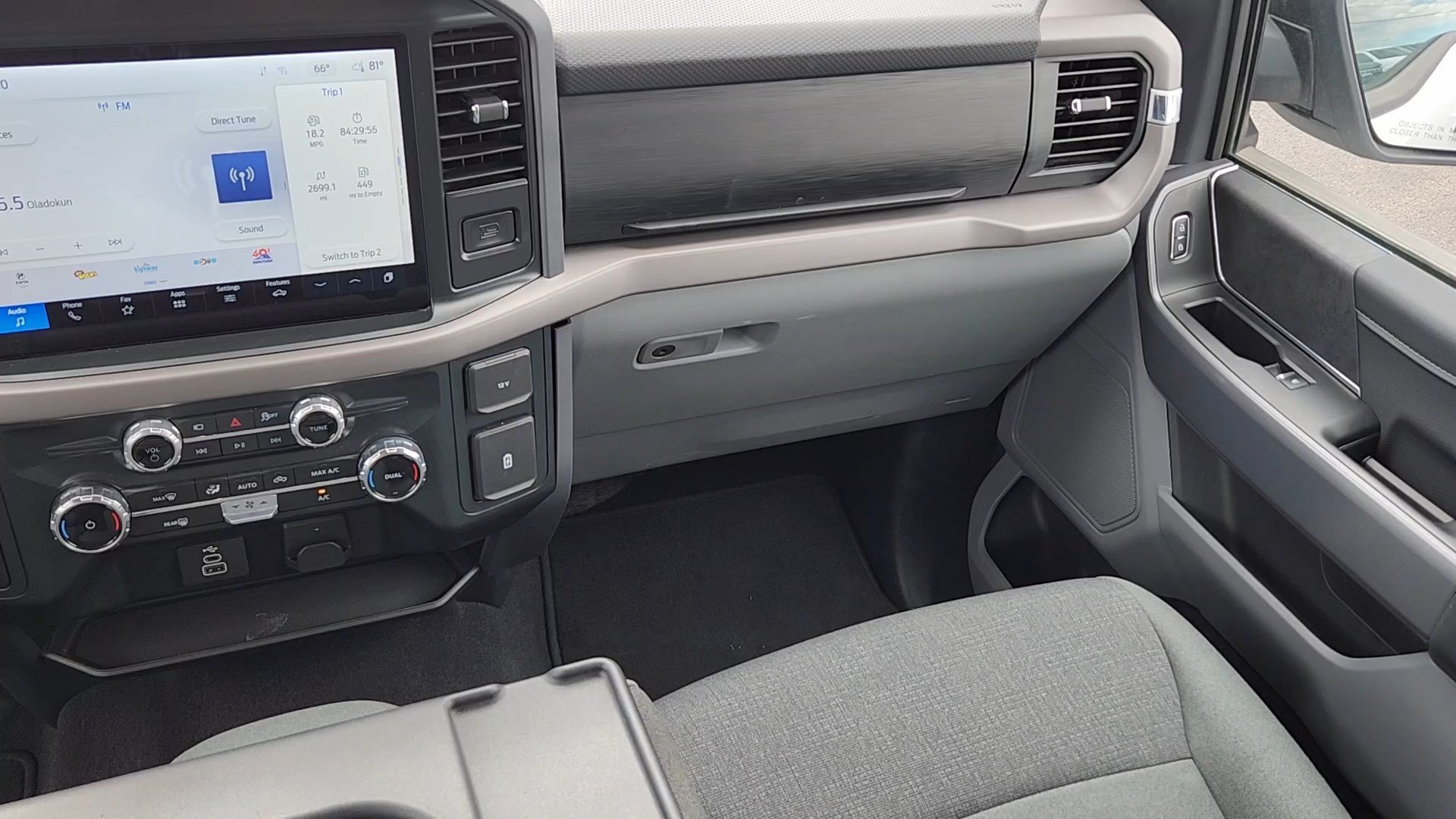2025 Ford F-150 XLT - Photo 6