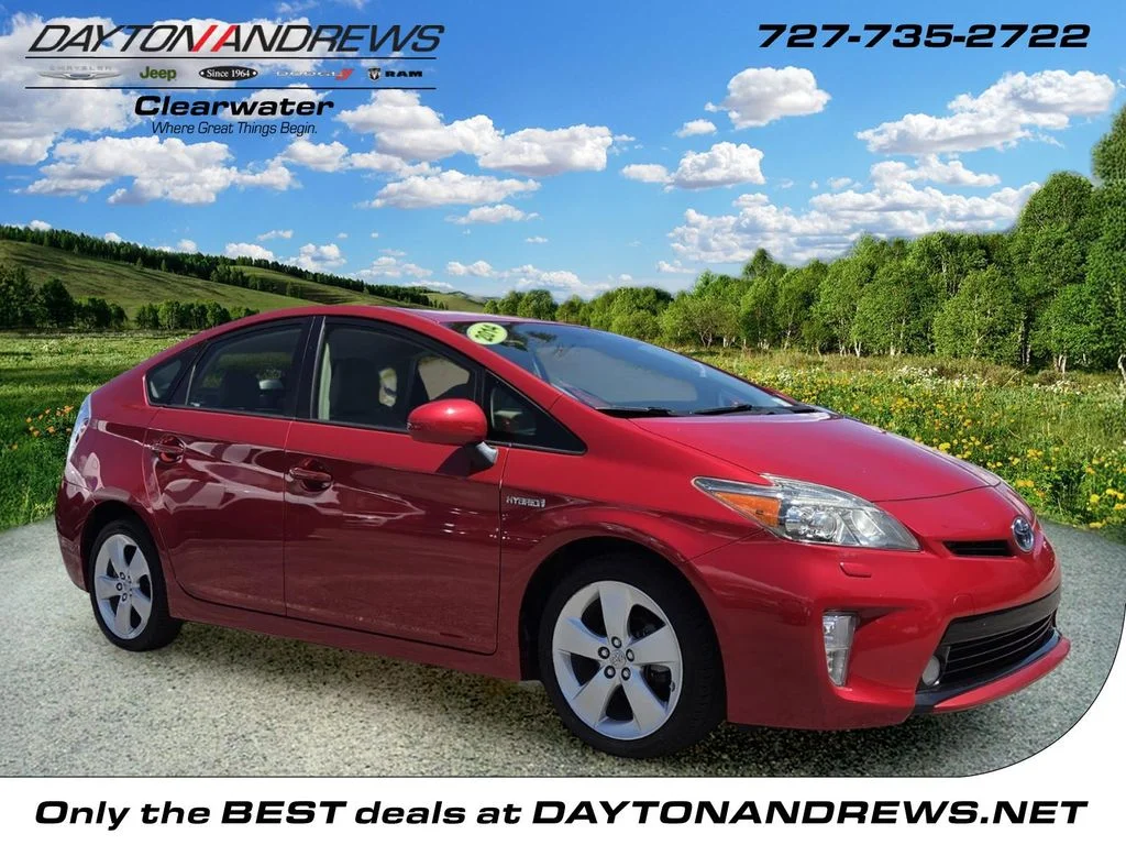 2014 Toyota Prius Four's photo