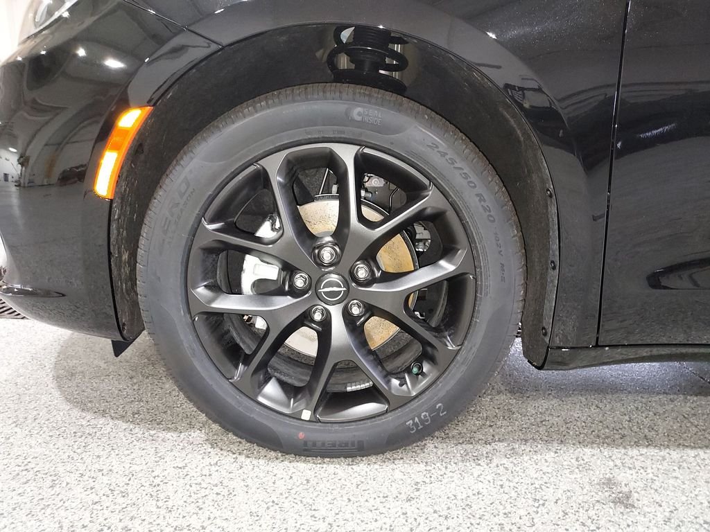 2026 Chrysler Pacifica Limited - Photo 19