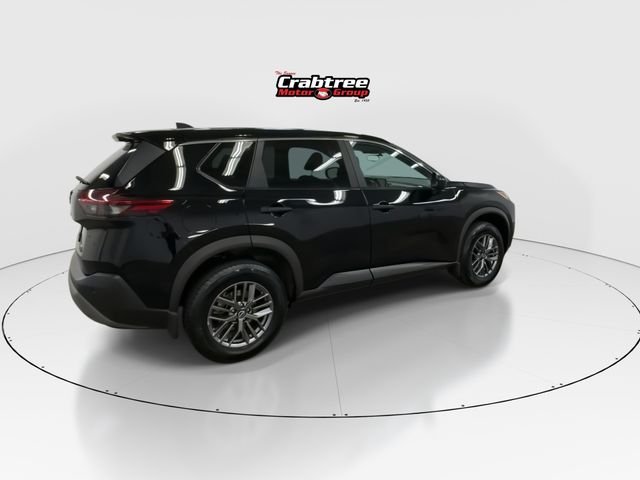 Used 2023 Black Nissan S image 8