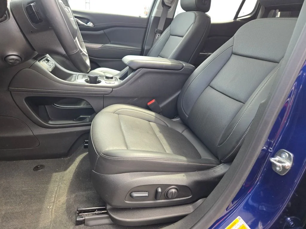 Used 2023 Blue GMC SLT image 24