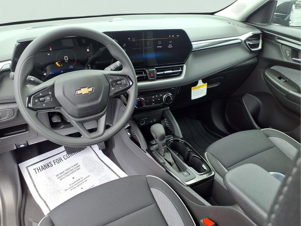 New 2026 Mosaic Black Metallic Chevrolet LT image 4