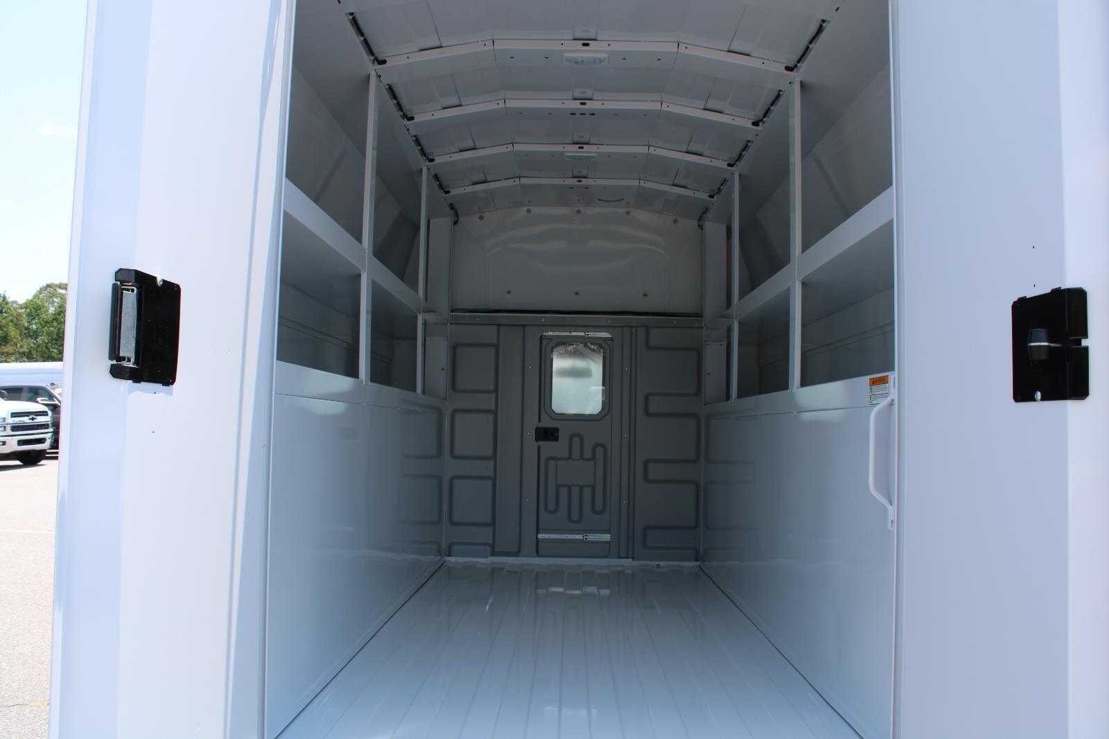 New 2025 Summit White GMC 1WT image 9