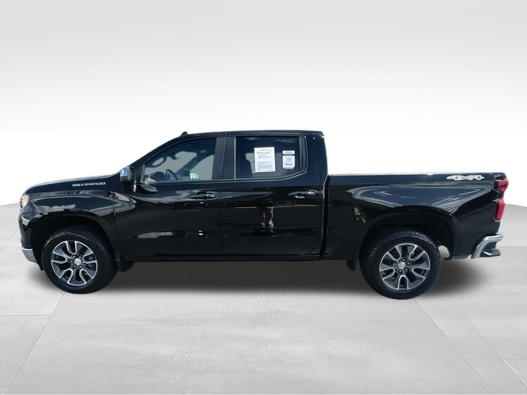 Used 2023 Black Chevrolet LT image 5