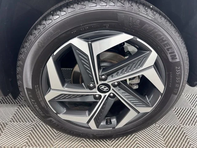 Used 2023 Silver Hyundai SEL image 10