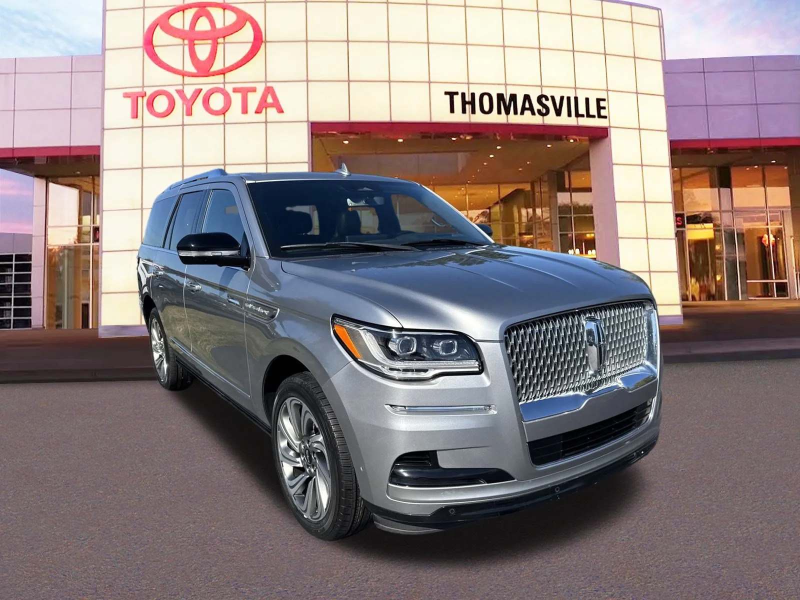 Used 2023 Radiance Metallic Lincoln Reserve image 3