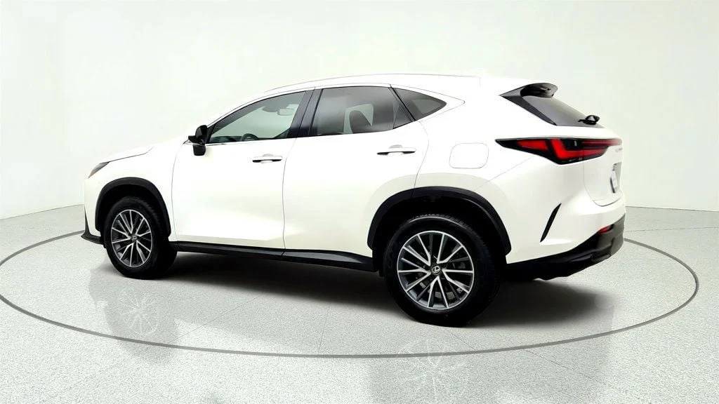 Used 2024 Eminent White Pearl Lexus NX 350 AWD w/ Power Moonroof & Heated Steering Wheel image 7