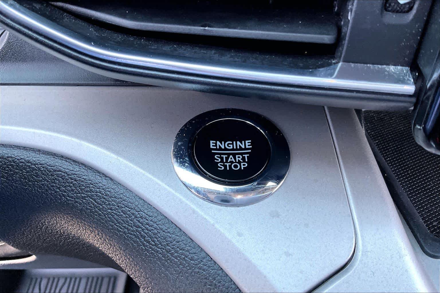 Used 2023 Carbonized Gray Metallic Ford XLT image 33