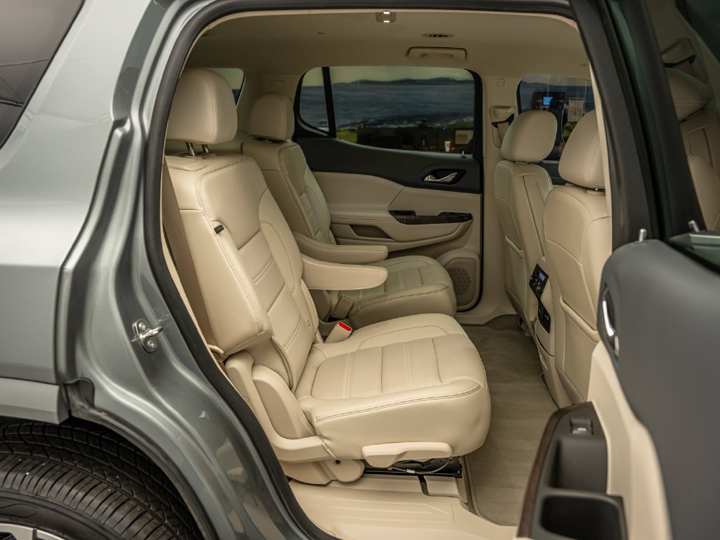 Used 2023 Sterling Metallic GMC Denali image 35