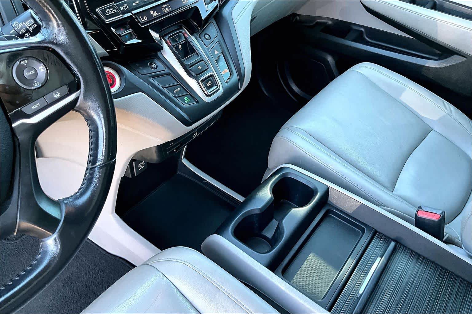 Used 2018 BLACK Honda EX-L image 16