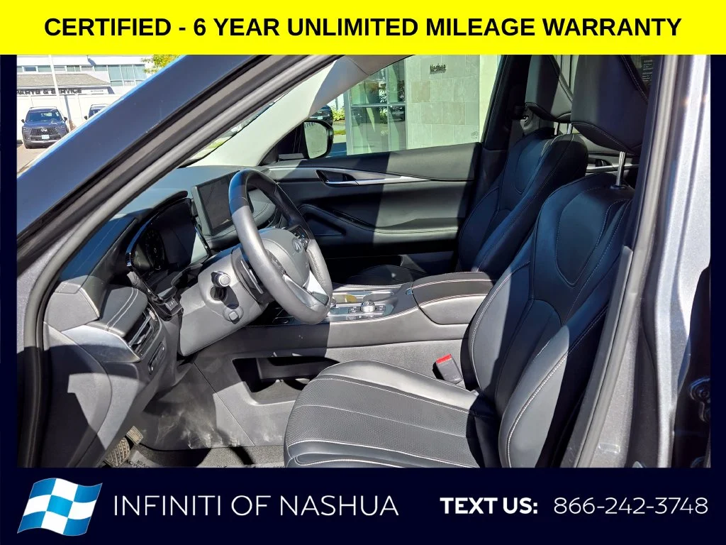 Certified Used 2024 Gray INFINITI LUXE image 4