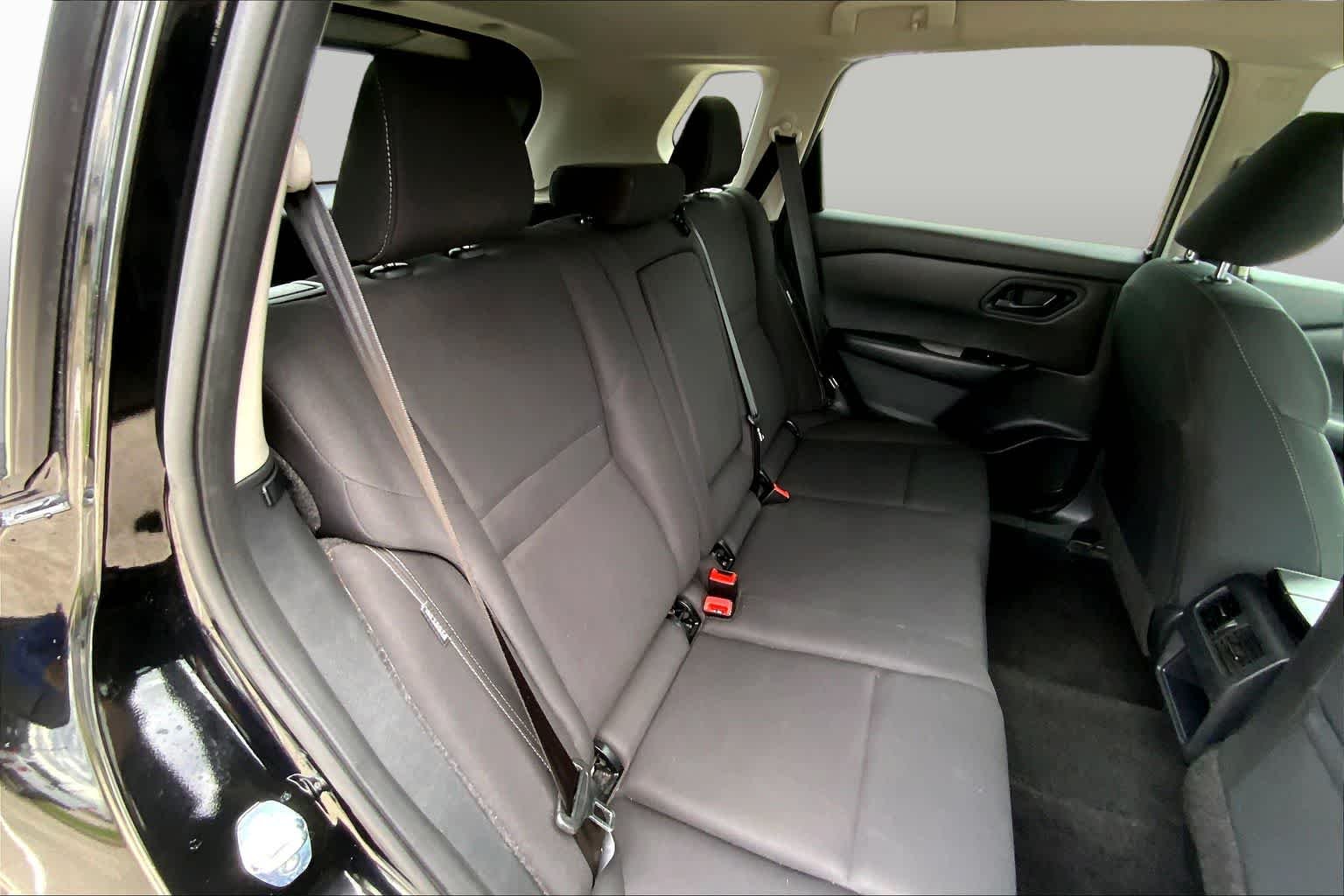 2024 Nissan Rogue S - Photo 18