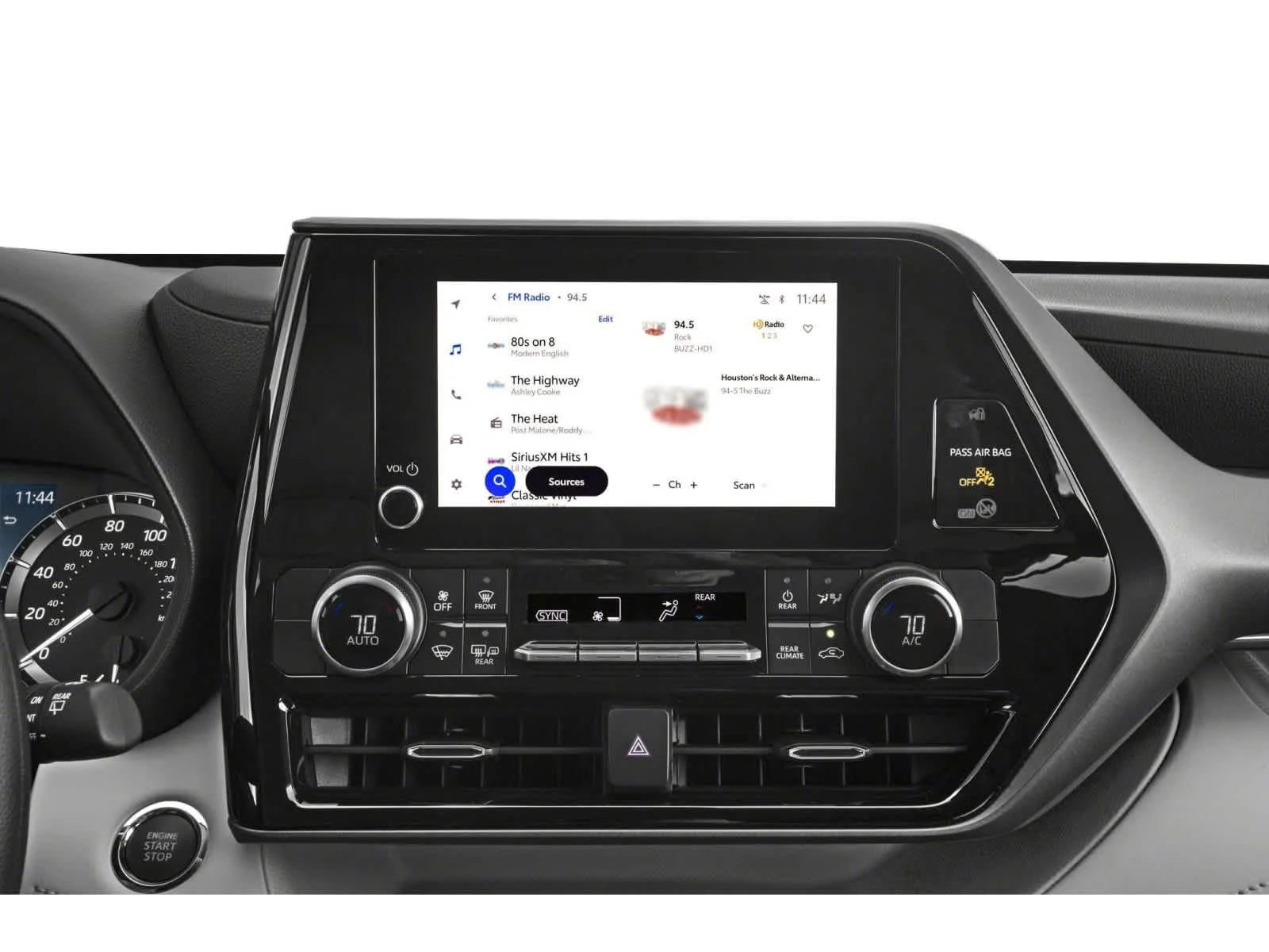2023 Toyota Highlander LE - Photo 7