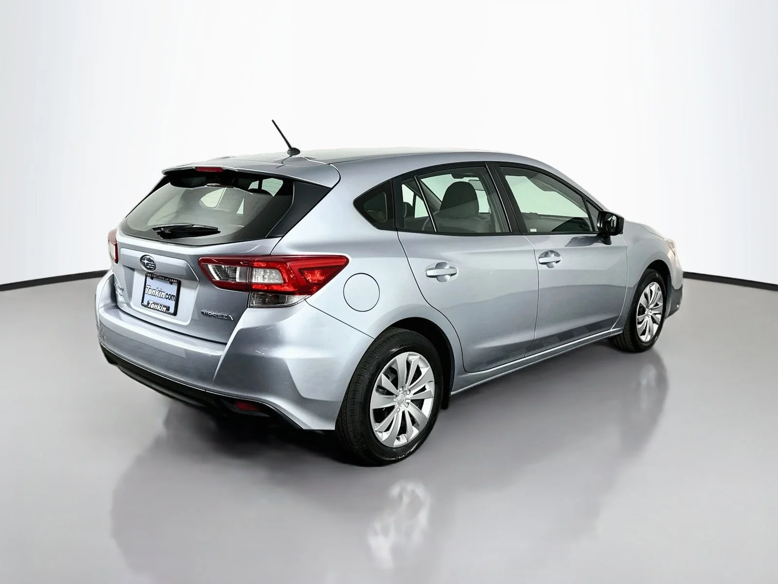 Used 2019 Ice Silver Metallic Subaru 2.0i image 7
