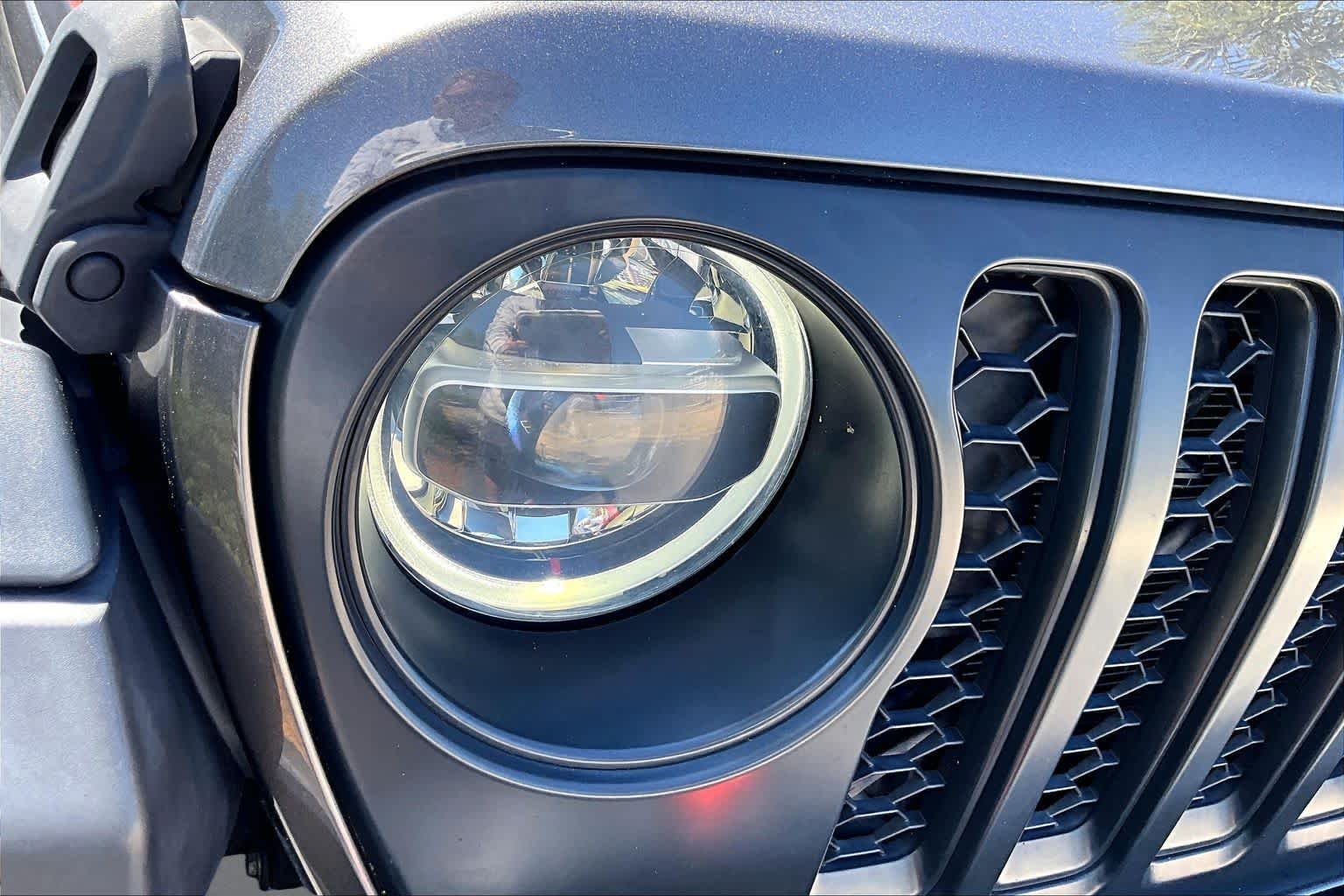 Used 2021 Granite Crystal Metallic Clearcoat Jeep Mojave image 27