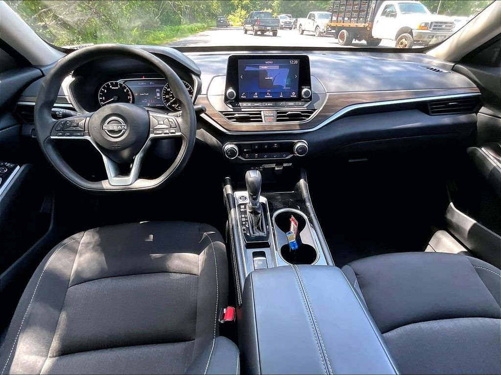 Used 2023 Super Black Clearcoat Nissan 2.5 SV image 21