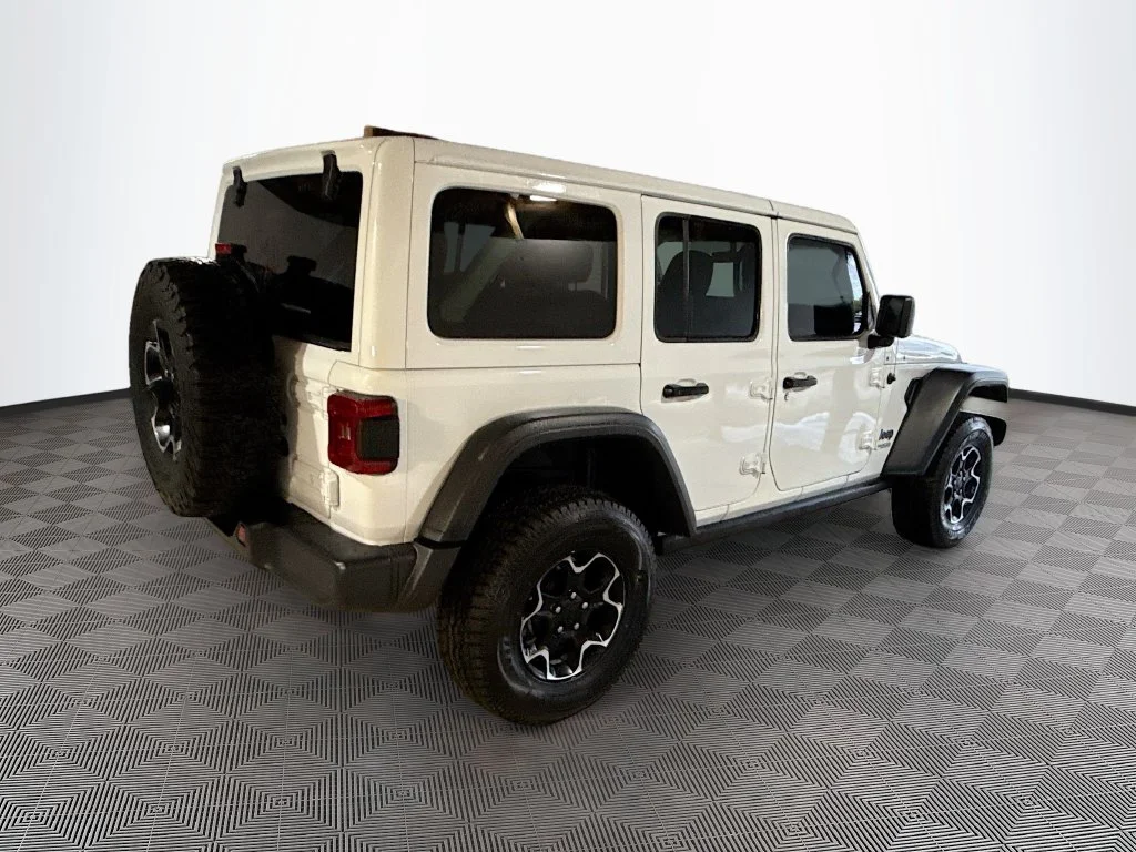 Used 2022 White Jeep Unlimited Rubicon 4xe image 6