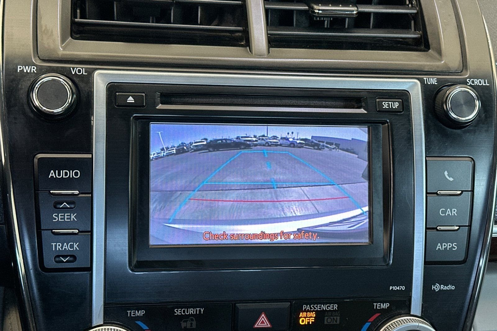 Used 2014 Silver Toyota XLE image 20