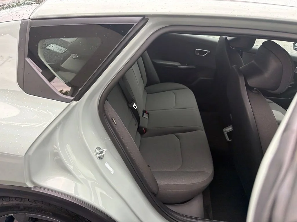 Used 2025 Green Kia LXS image 14