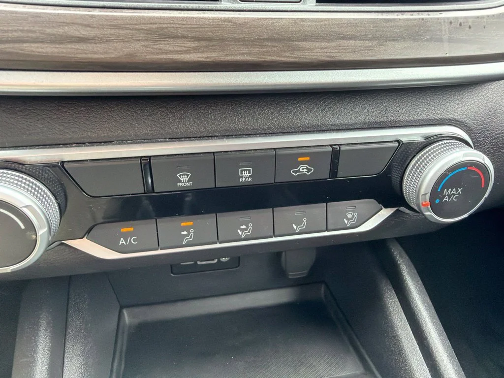 Used 2025 White Nissan SV image 18