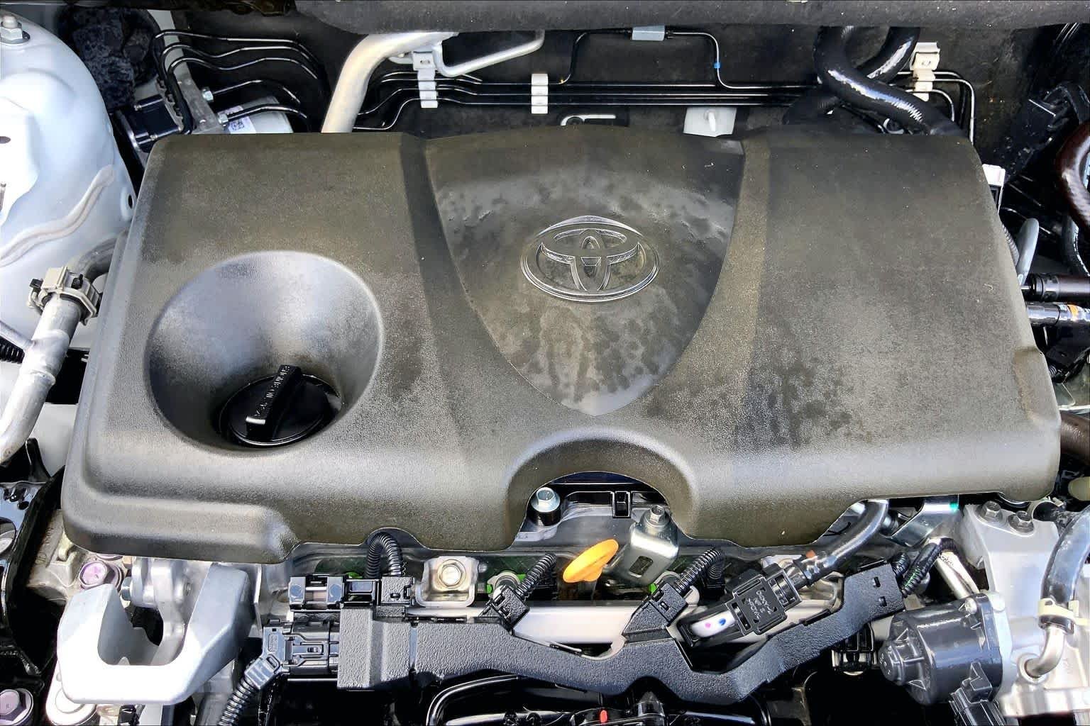 Used 2024 Ice Cap Toyota XLE image 22