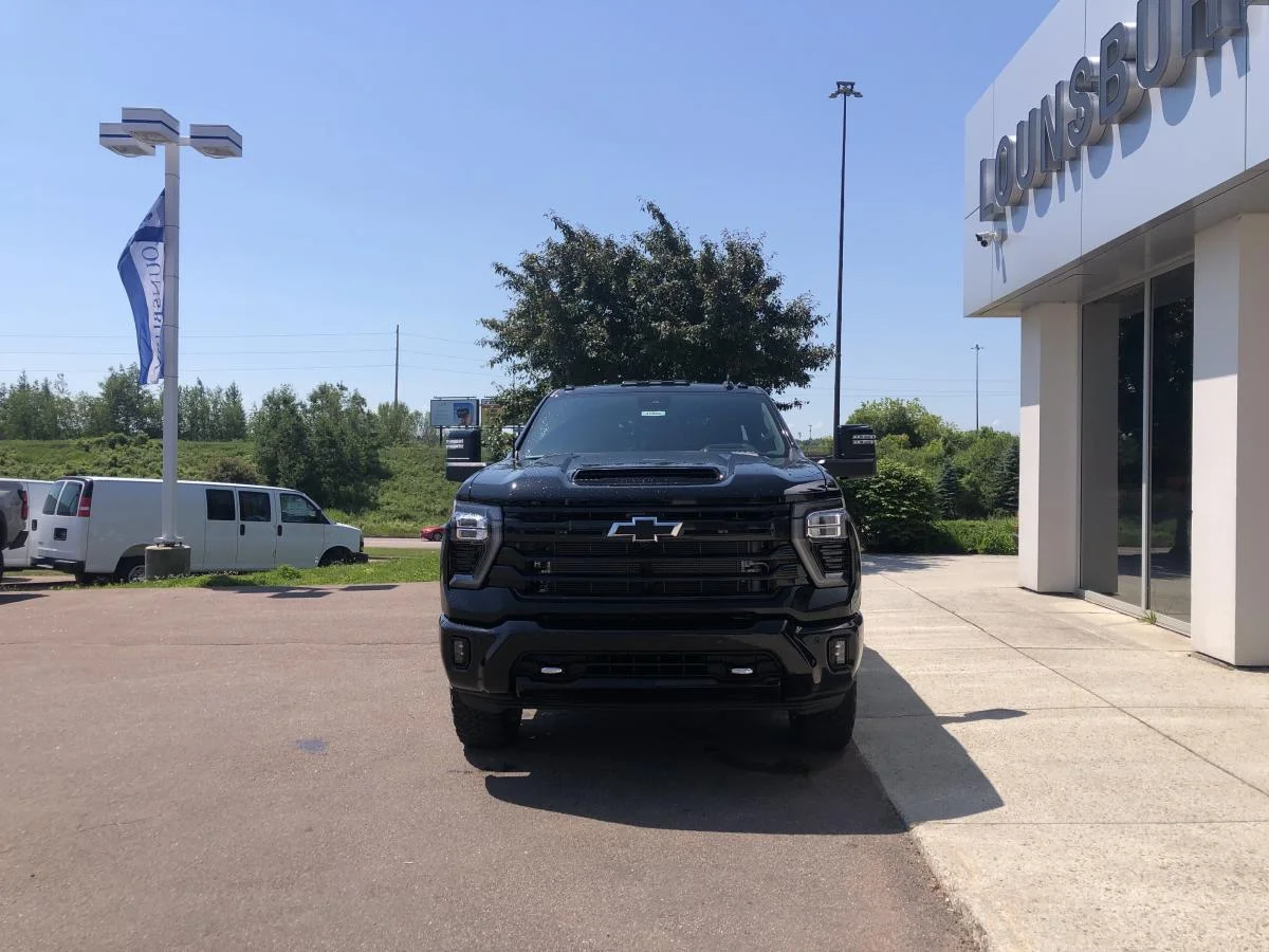 New 2026 Black Chevrolet 4wd Crew Cab 159 image 3