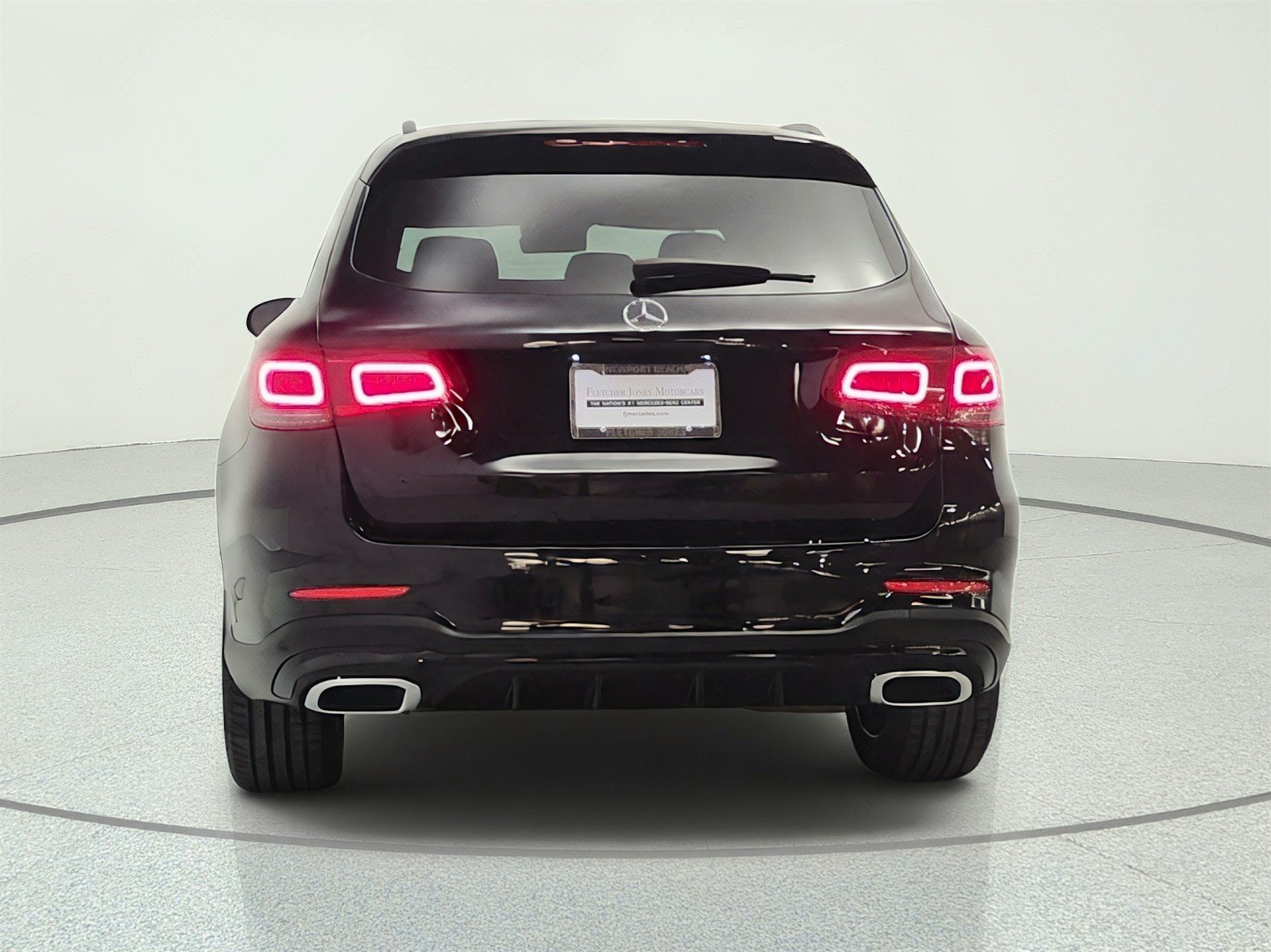 Used 2022 Black Mercedes-Benz GLC 300 SUV image 6