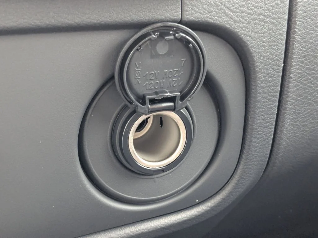 2025 Nissan Frontier SV - Photo 31