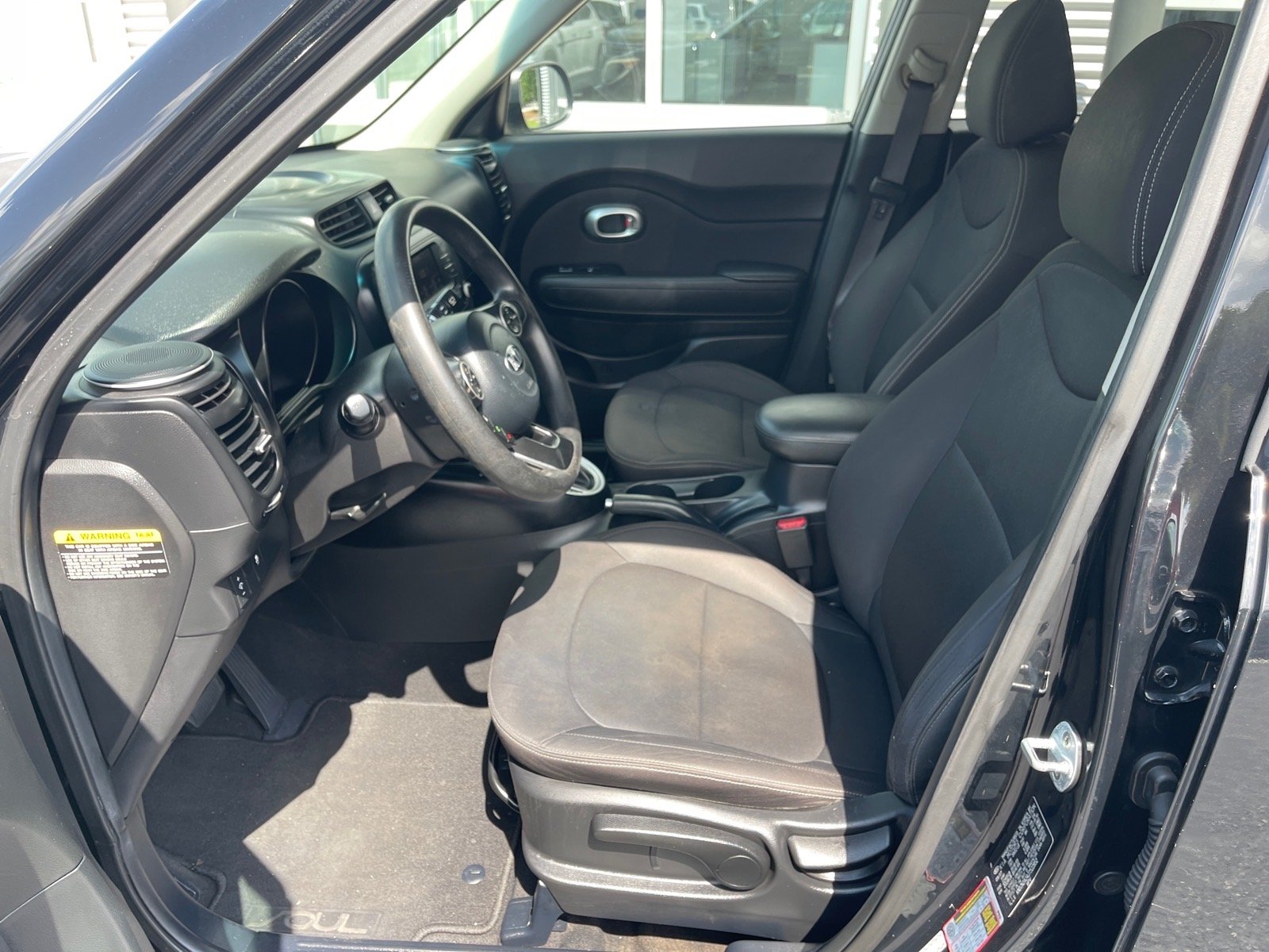 Used 2018 Black Kia Base image 10
