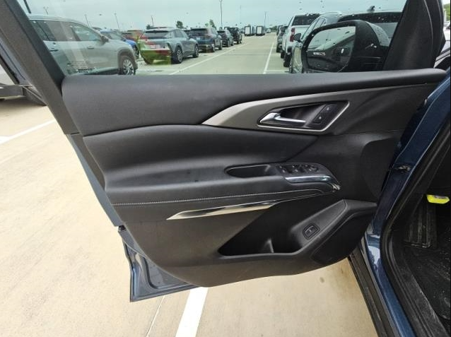 Used 2025 Blue Chevrolet LT image 8
