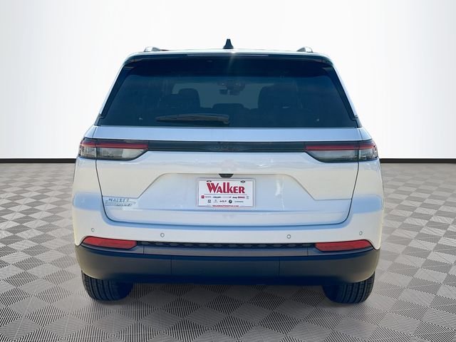 New 2026 White Jeep Altitude image 6