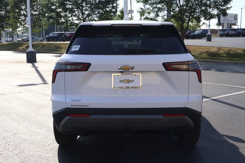 2027 Chevrolet Equinox LT - Photo 6
