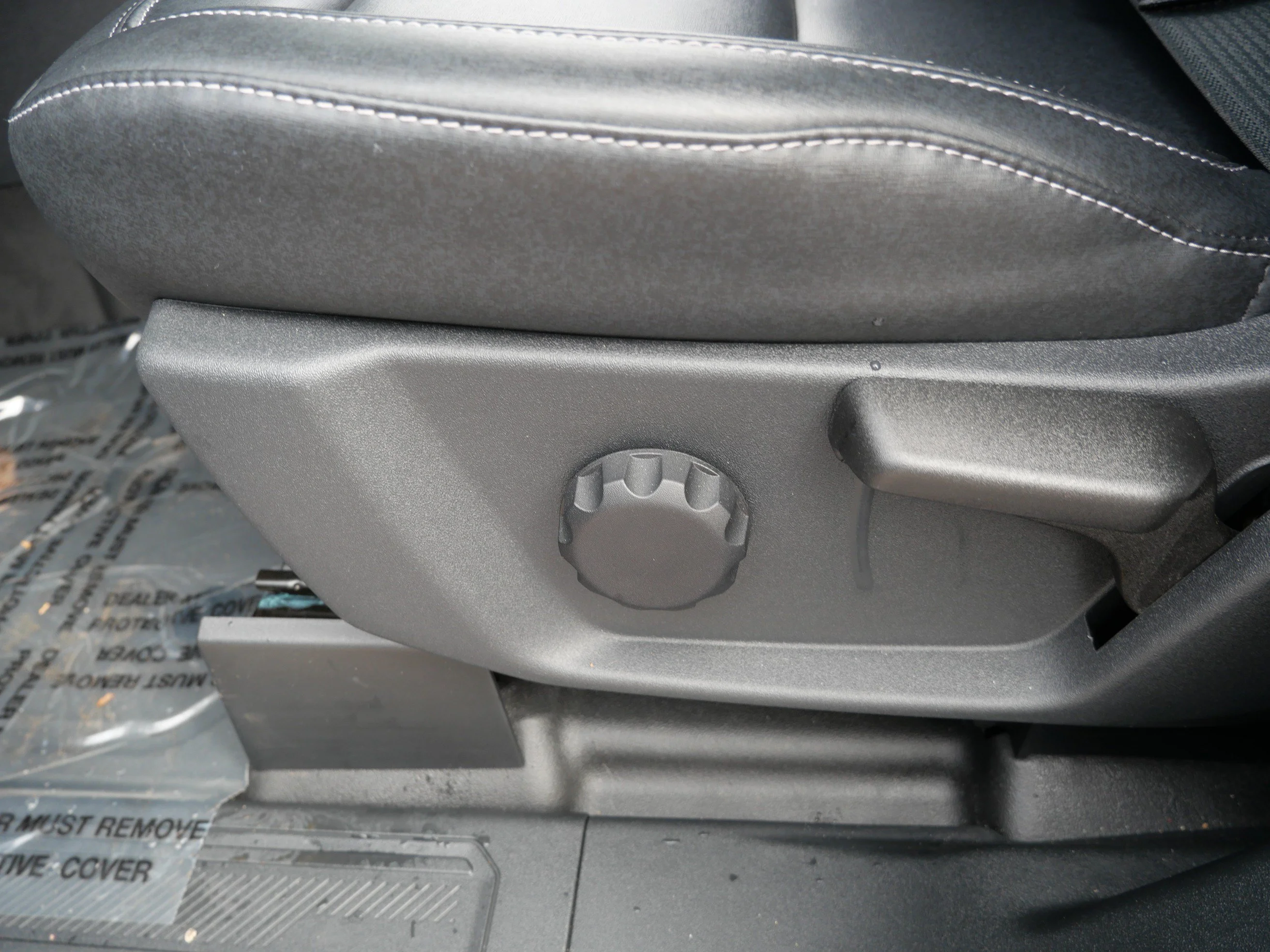 New 2026 Velocity Blue Metallic Ford Badlands image 19