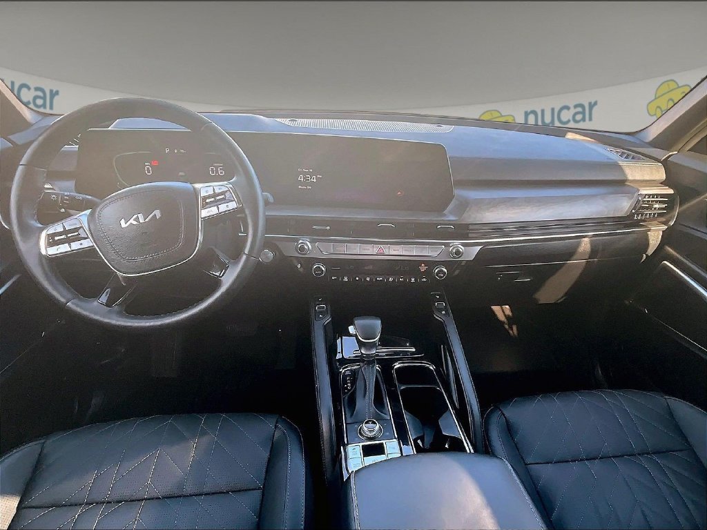 Used 2024 Green Kia EX X-Line image 21