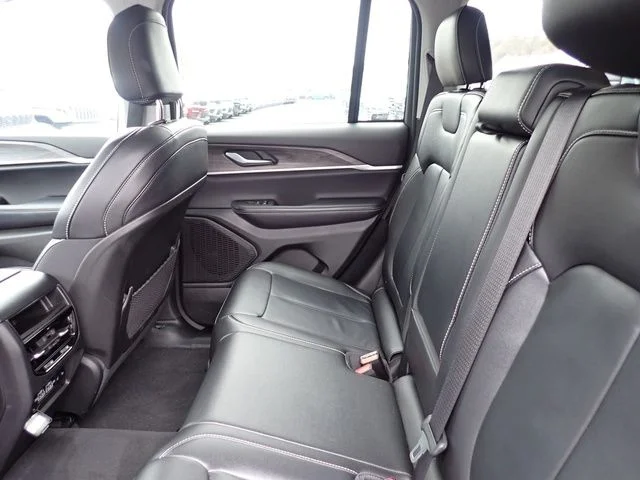 Used 2023 White Jeep Limited image 14