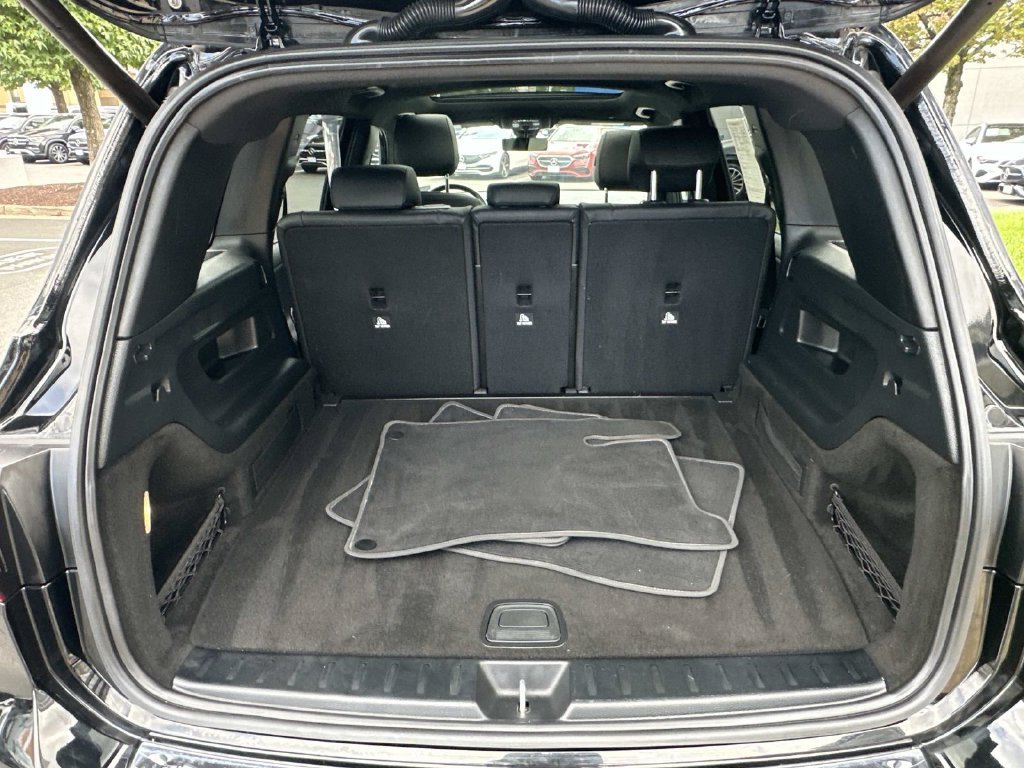 Used 2022 Night Black Mercedes-Benz GLB 250 image 13