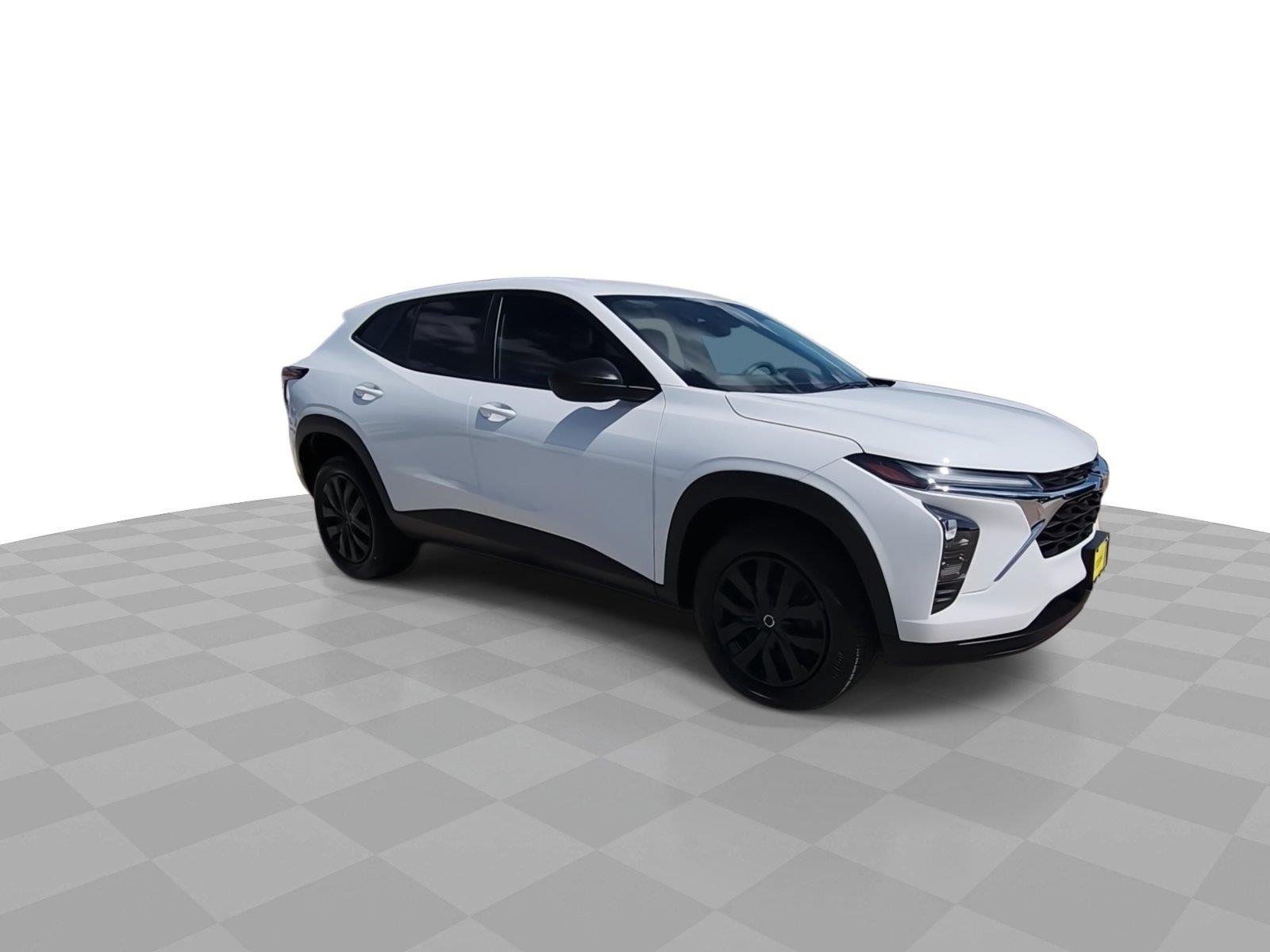 Used 2025 Summit White Chevrolet LS image 2
