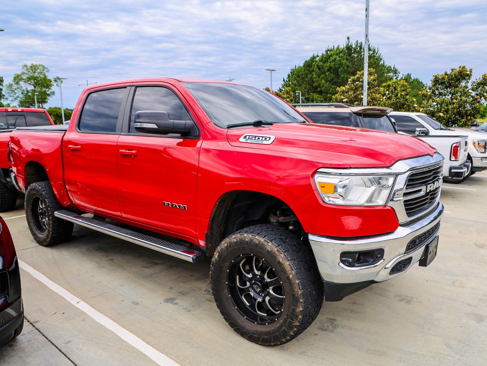 2021 RAM 1500 Big Horn/Lone Star 4x4 Crew Cab 5'7's photo