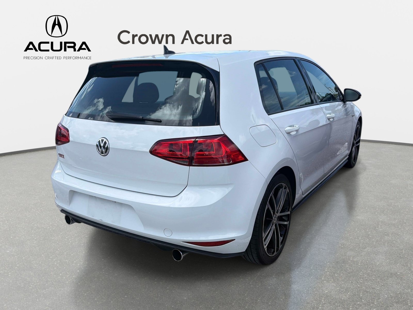 Used 2017  Volkswagen  image 8