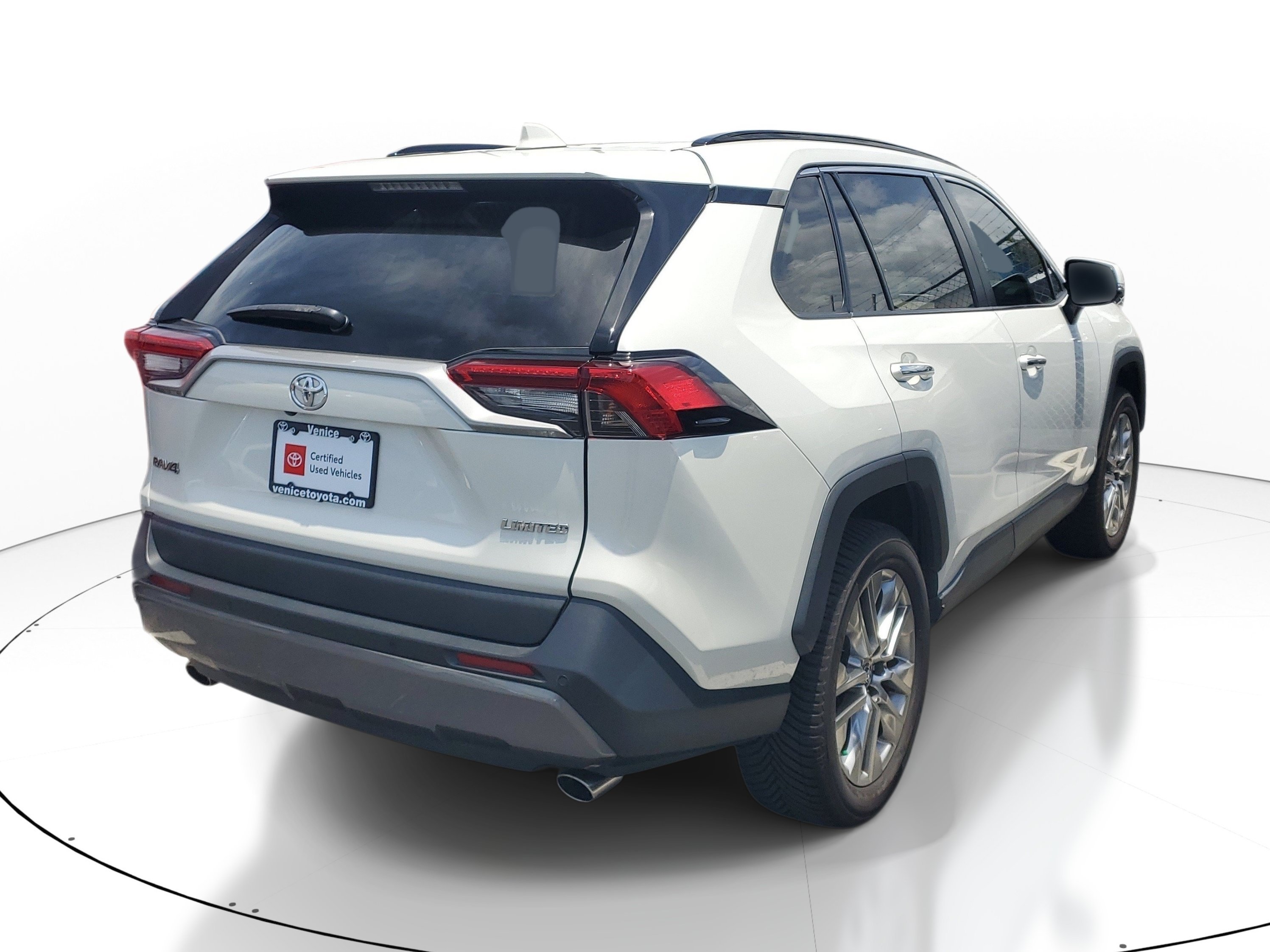 Used 2019 Blizzard Pearl Toyota Limited image 5