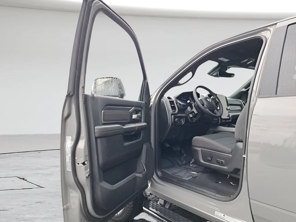 2026 RAM 2500 Big Horn - Photo 9