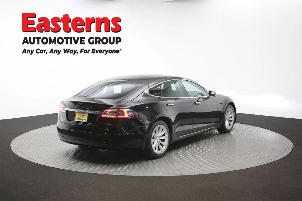Used 2018 Black Tesla 75D image 38