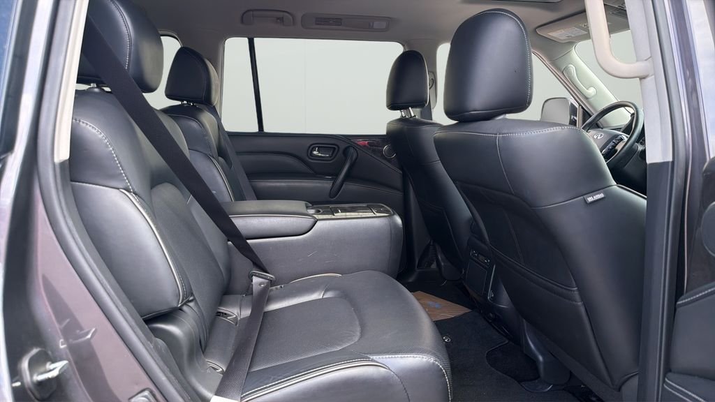 Used 2024 Gray INFINITI LUXE image 9