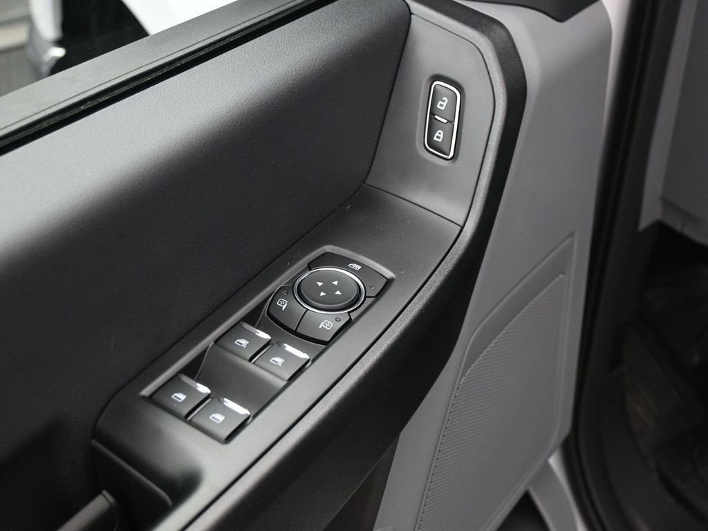 2026 Ford F-350 Super Duty XL - Photo 8